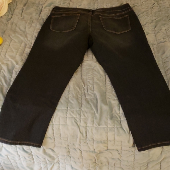 Capri 👖 jeans - Picture 4 of 5